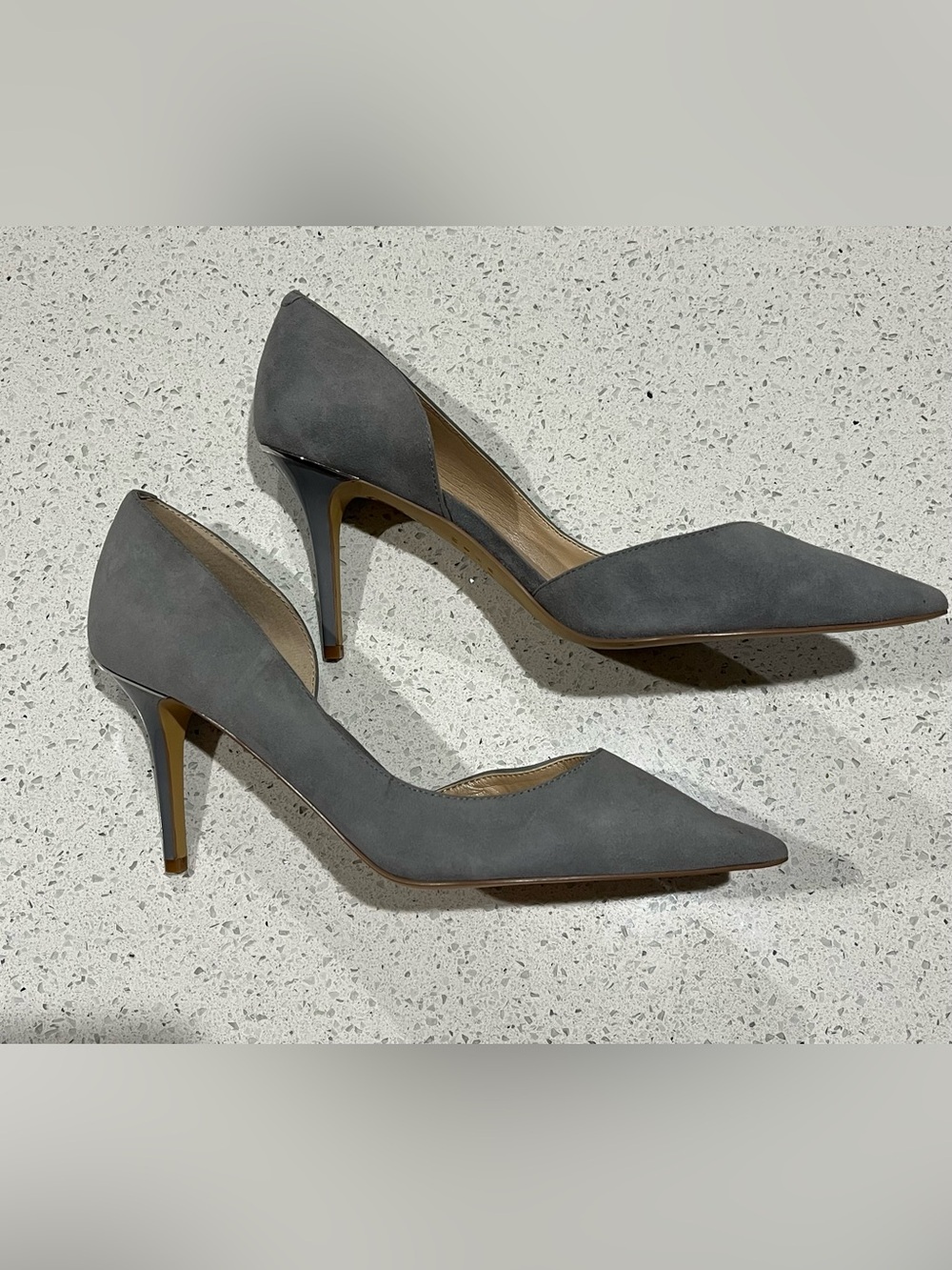 Women's White House Black Market Ella Ash Grey Suede Pumps Size 8M